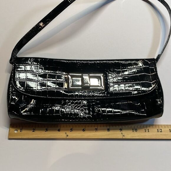 Anne Klein woman’s black handbag/purse/clutch style zebra pattern interior - Picture 3 of 6